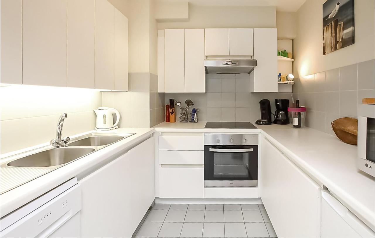 Amazing Apartment In Oostende With House Sea View Εξωτερικό φωτογραφία